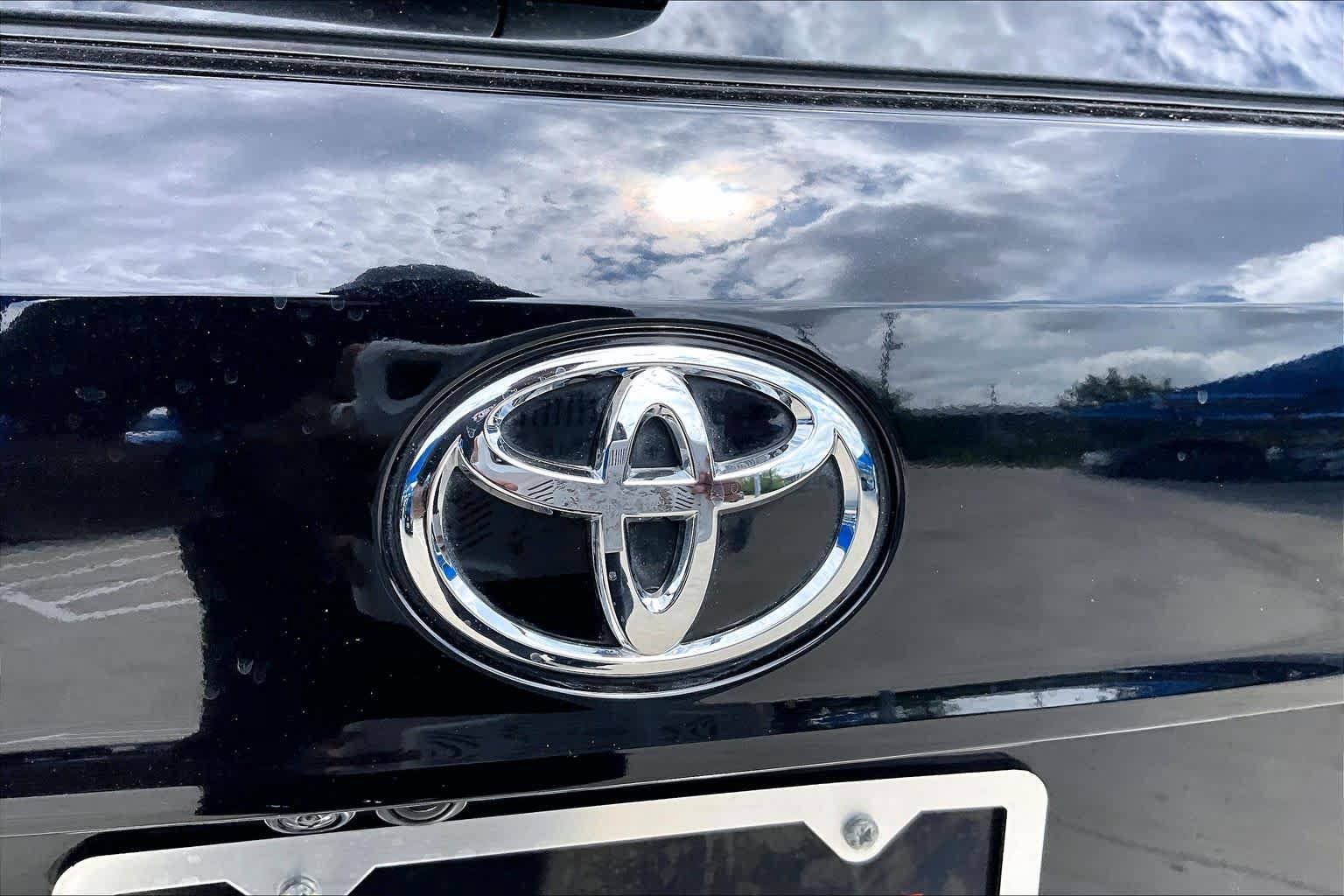 Used 2025 Toyota Highlander Platinum AWD/4WD image 31