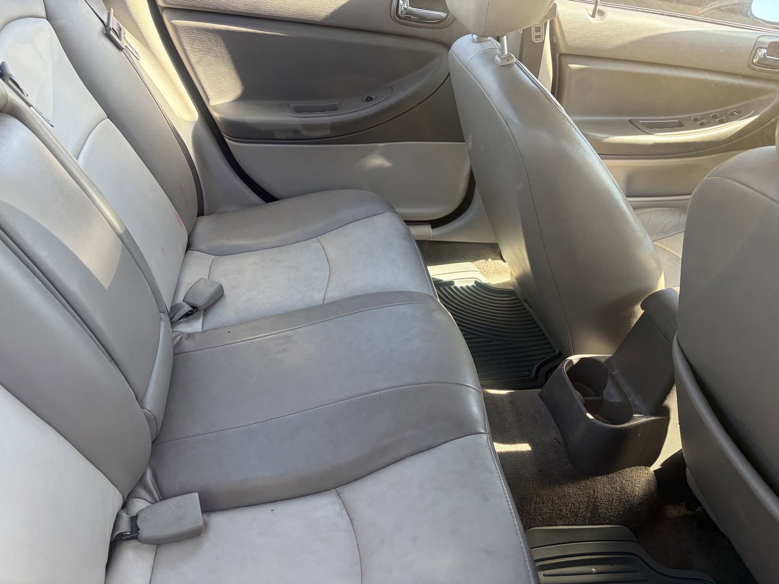 Used 2005 Chrysler Sebring Sedan FWD image 6