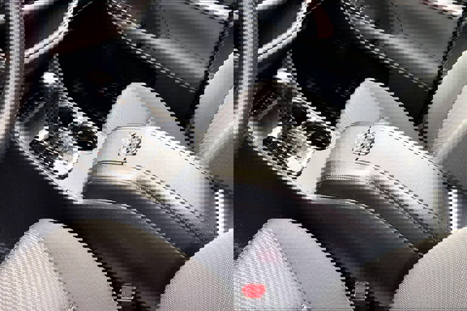 Used 2018 Toyota Highlander LE AWD/4WD image 16