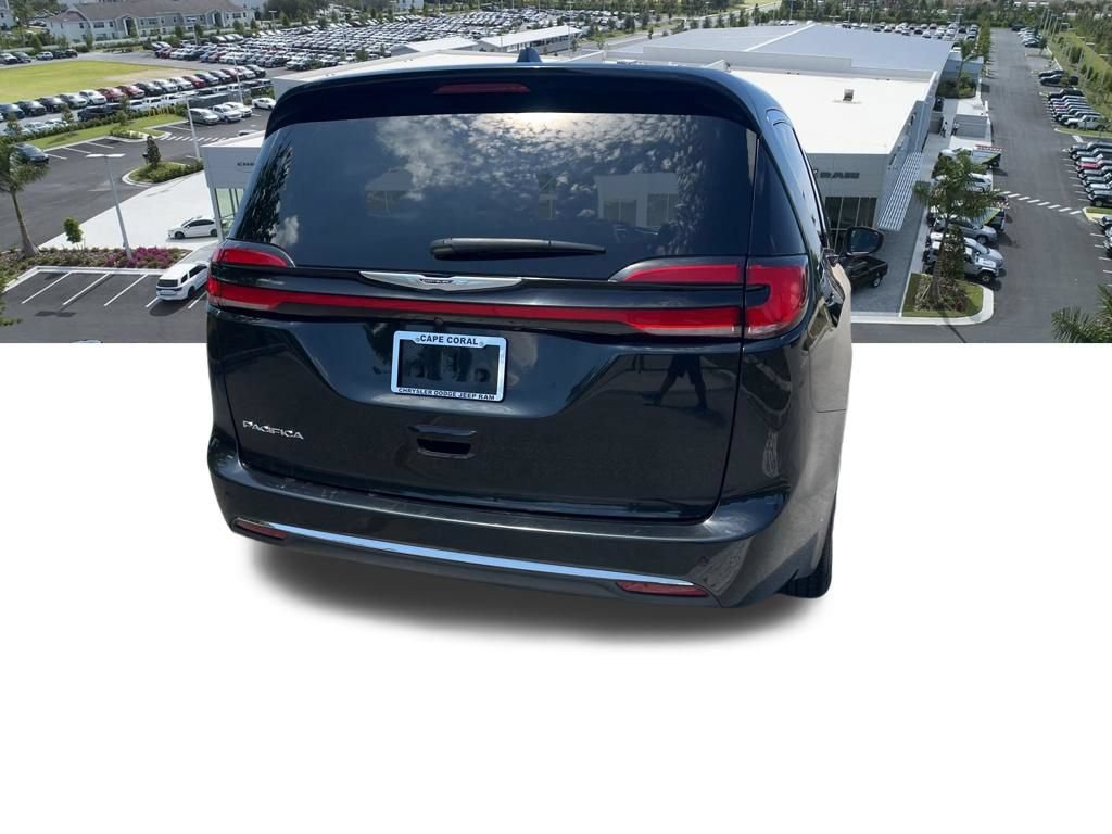 Certified 2023 Chrysler Pacifica Touring-L FWD image 20