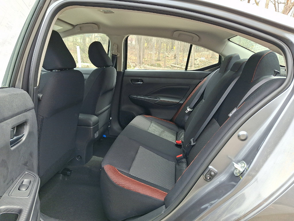 New 2025 Nissan Versa SR FWD image 5
