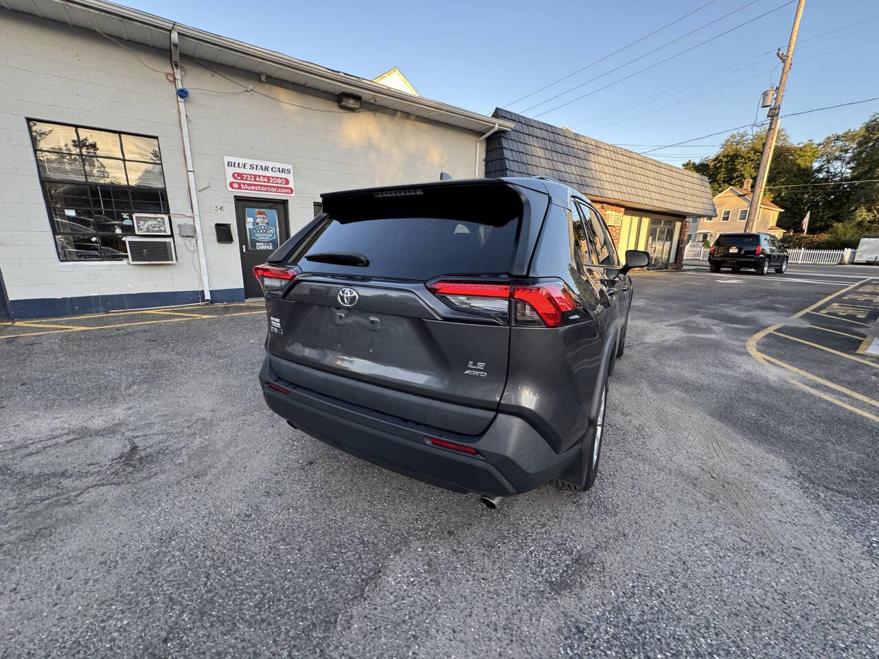 Used 2020 Toyota RAV4 LE image 13