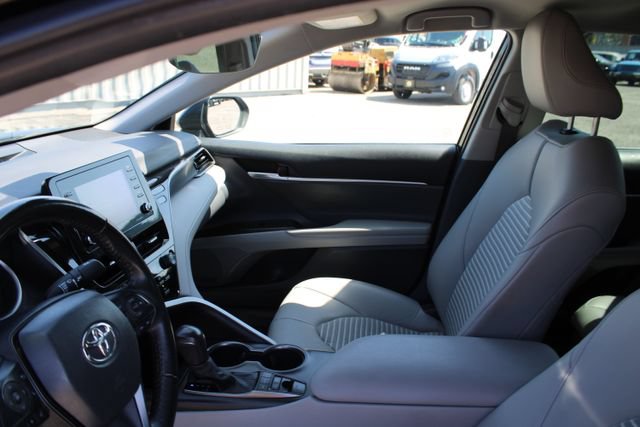 Used 2024 Toyota Camry SE FWD image 33
