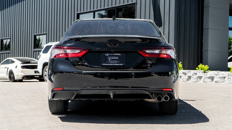 Used 2022 Toyota Camry SE w/ Convenience Package FWD image 6