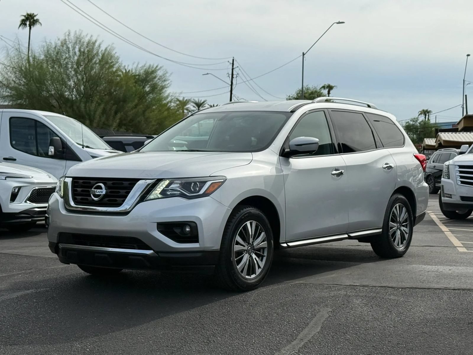 Used 2019 Nissan Pathfinder SL