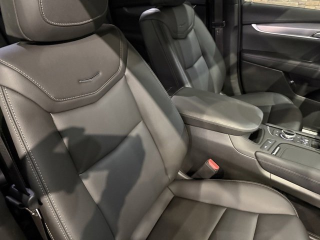 Used 2024 Cadillac XT5 Luxury w/ LPO, Floor Liner Package image 32
