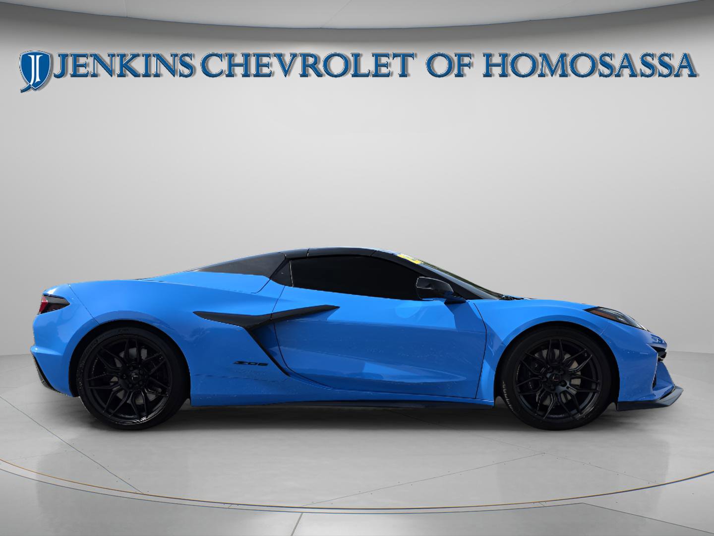 Used 2023 Chevrolet Corvette Z06 RWD image 3
