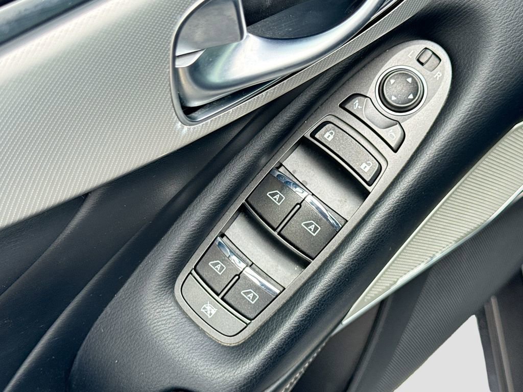 Used 2023 INFINITI Q50 Luxe w/ Cargo Package RWD image 17