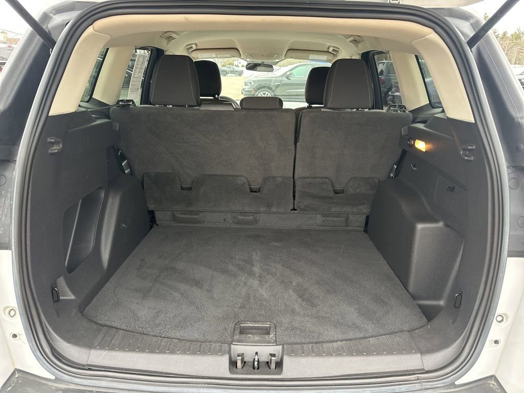 Used 2019 Ford Escape SE image 25