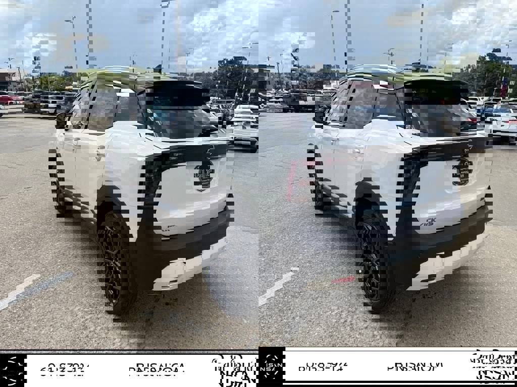 New 2025 Nissan Kicks SR image 4