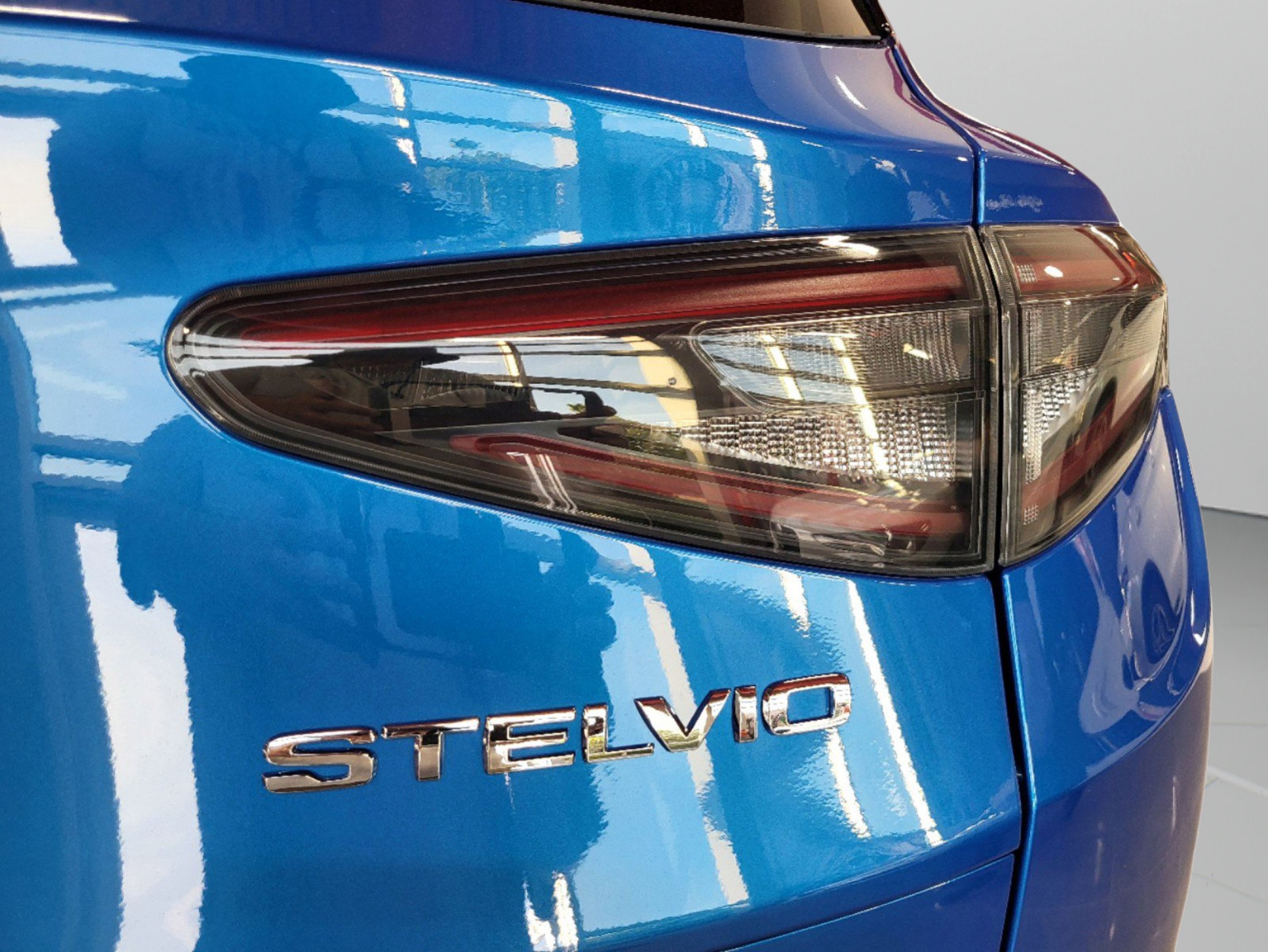 New 2025 Alfa Romeo Stelvio Sprint AWD/4WD image 69