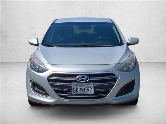Used 2017 Hyundai Elantra GT FWD image 2