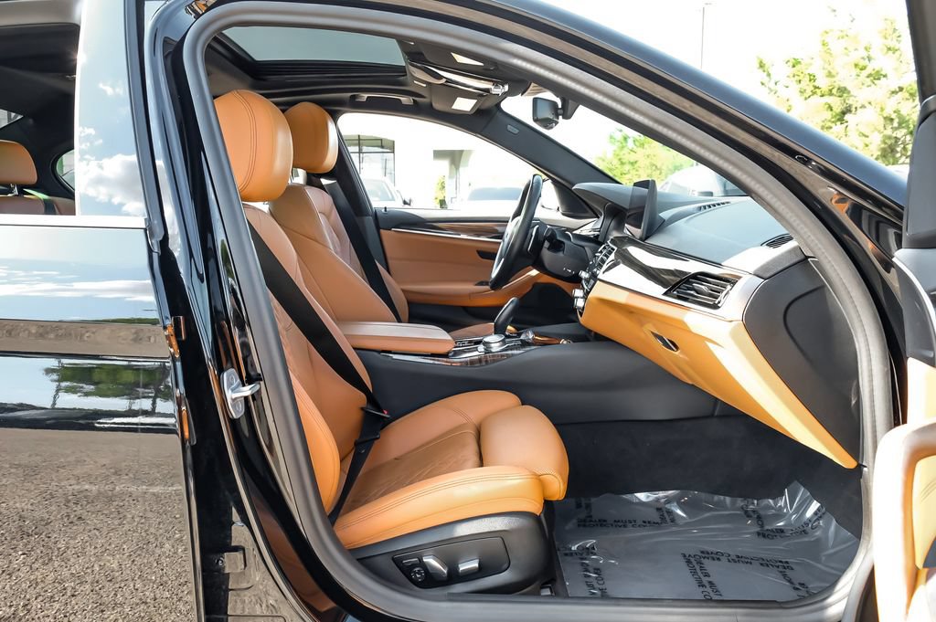 Used 2021 BMW 530i w/ Convenience Package RWD image 34