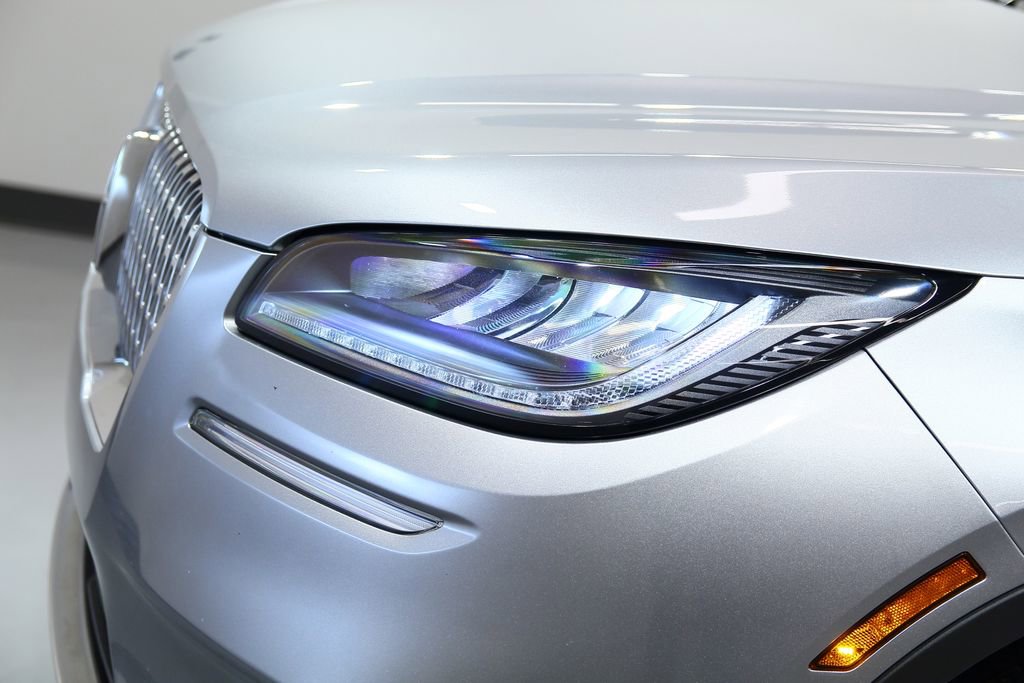 Used 2022 Lincoln Corsair AWD w/ Equipment Group 101A image 17