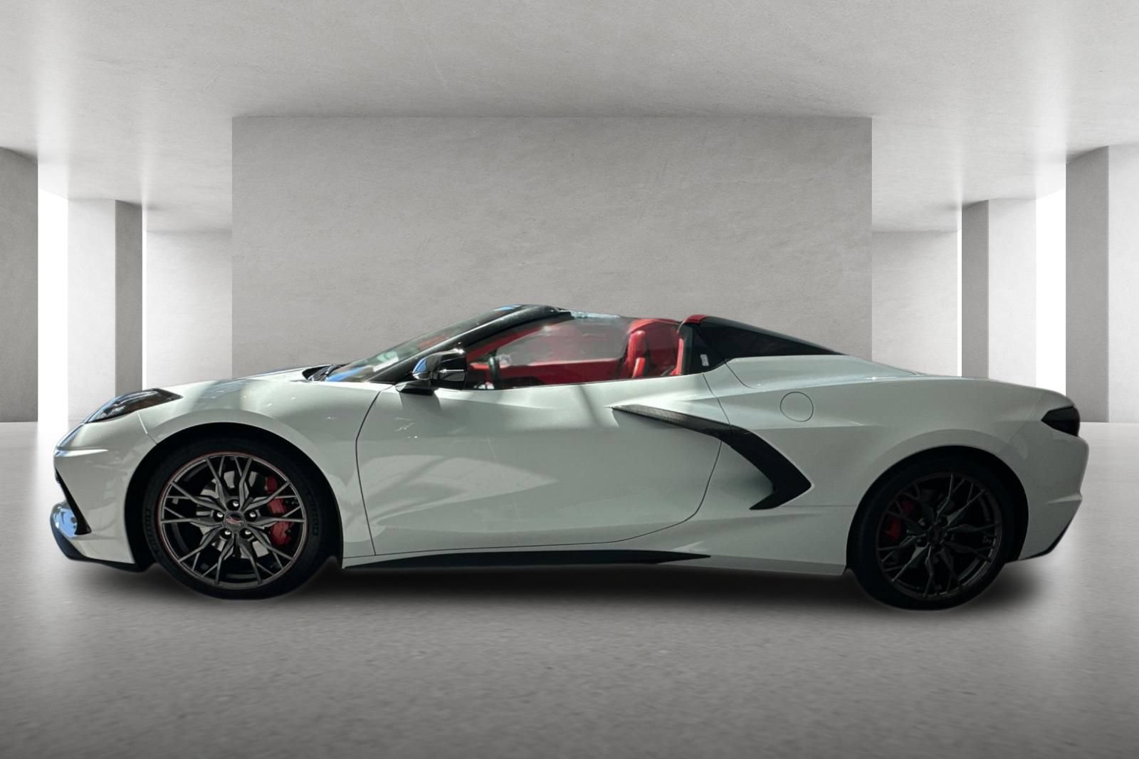 Used 2023 Chevrolet Corvette Stingray Premium Conv w/ Z51 Performance Package RWD image 7