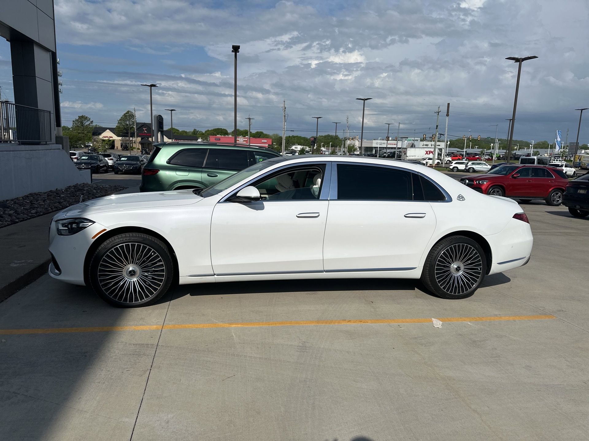 Used 2025 Mercedes-Benz Maybach S 580 4MATIC image 3