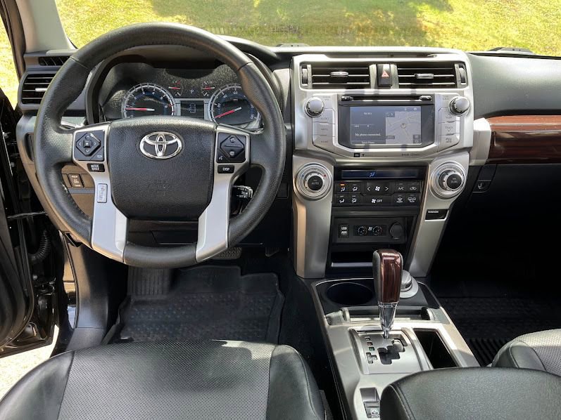 Used 2018 Toyota 4Runner Limited AWD/4WD image 20