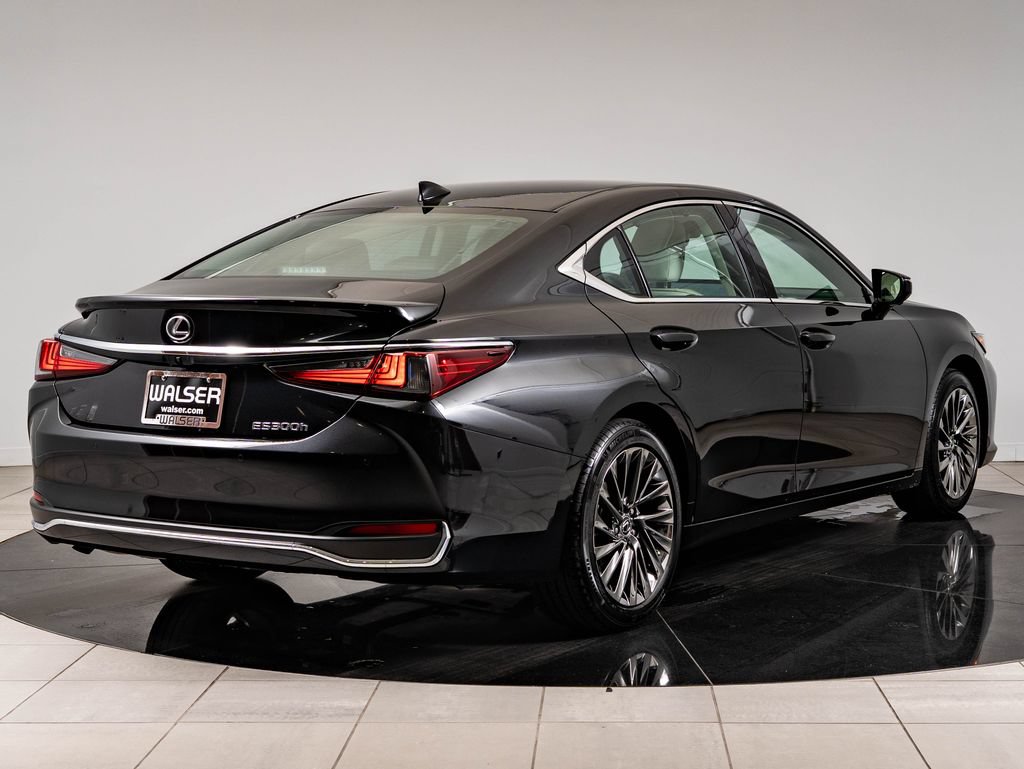 Certified 2024 Lexus ES 300h Ultra Luxury FWD image 10