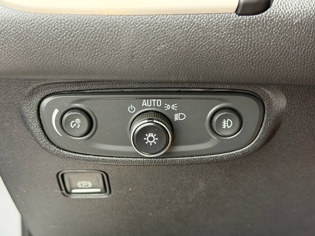 Certified 2019 GMC Terrain Denali w/ Advanced Safety Package AWD/4WD image 36