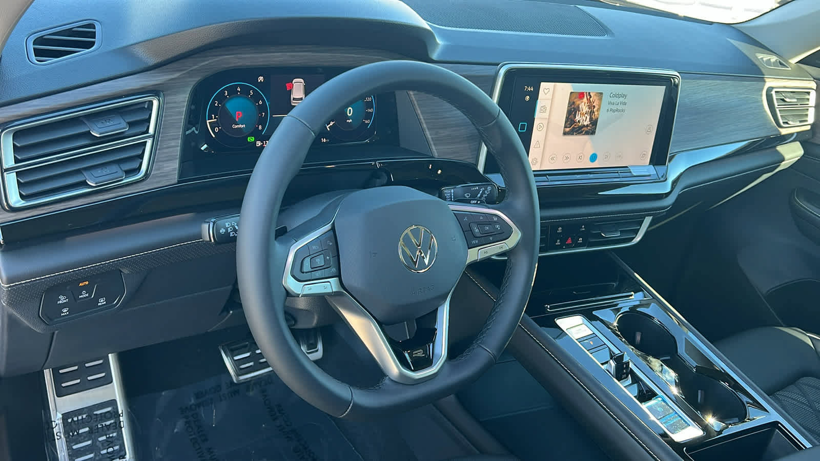 New 2026 Volkswagen Atlas SEL Premium R-Line image 10