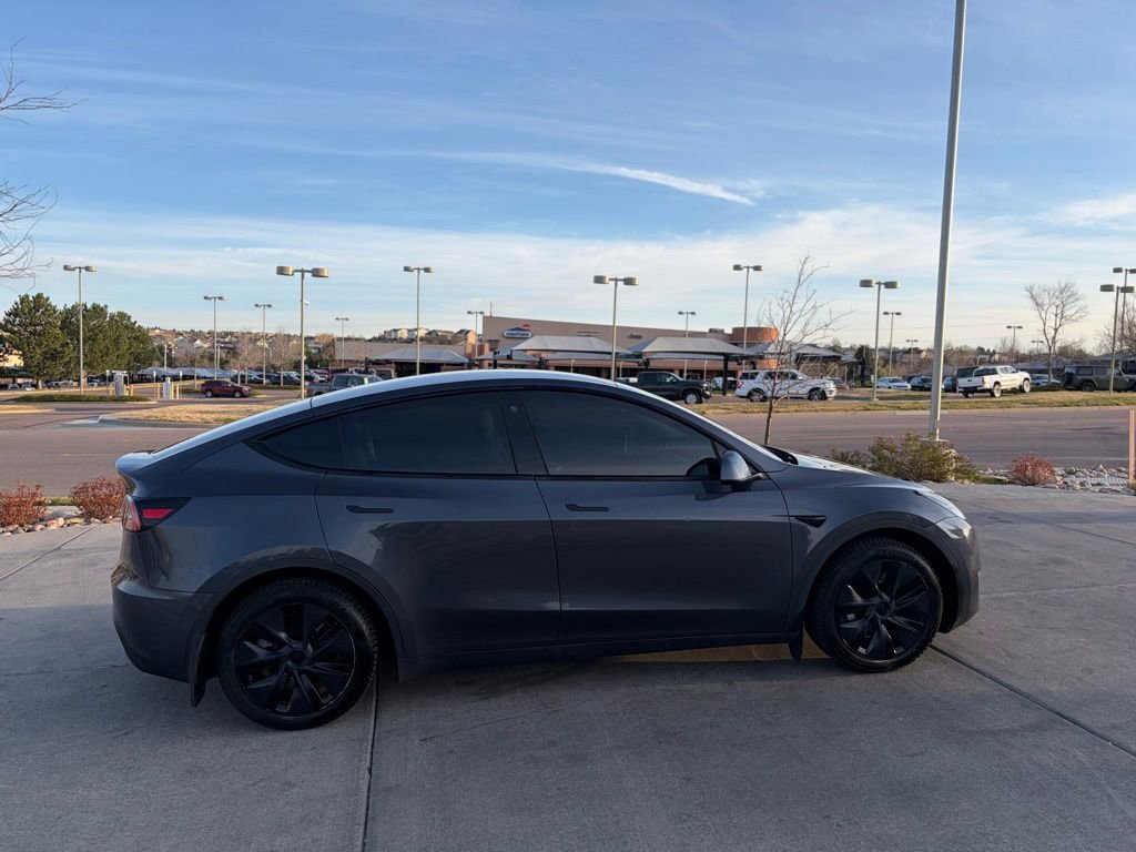 Used 2021 Tesla Model Y Long Range image 8