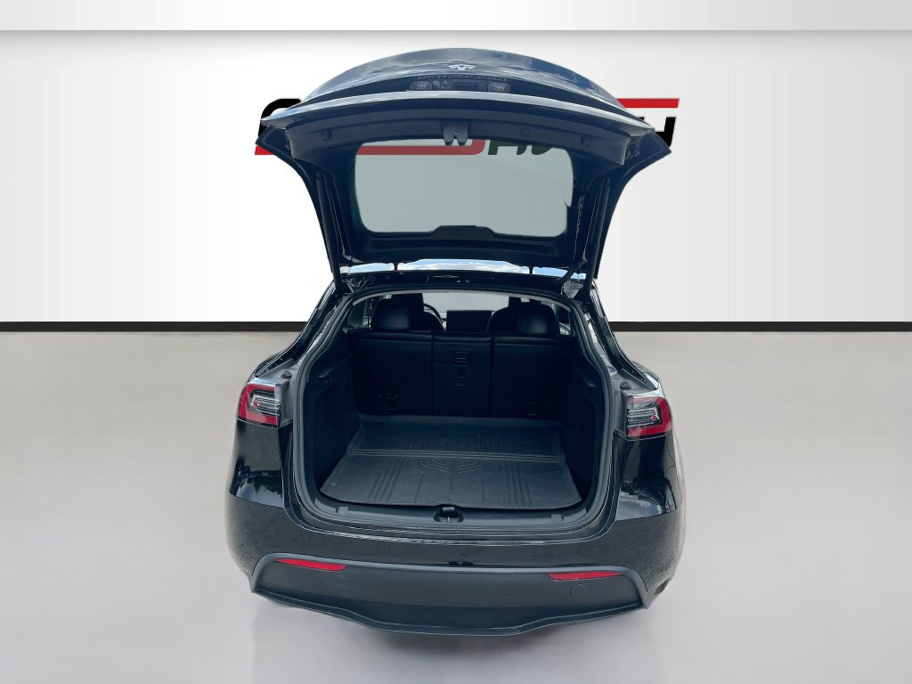 Used 2025 Tesla Model Y Long Range RWD image 26