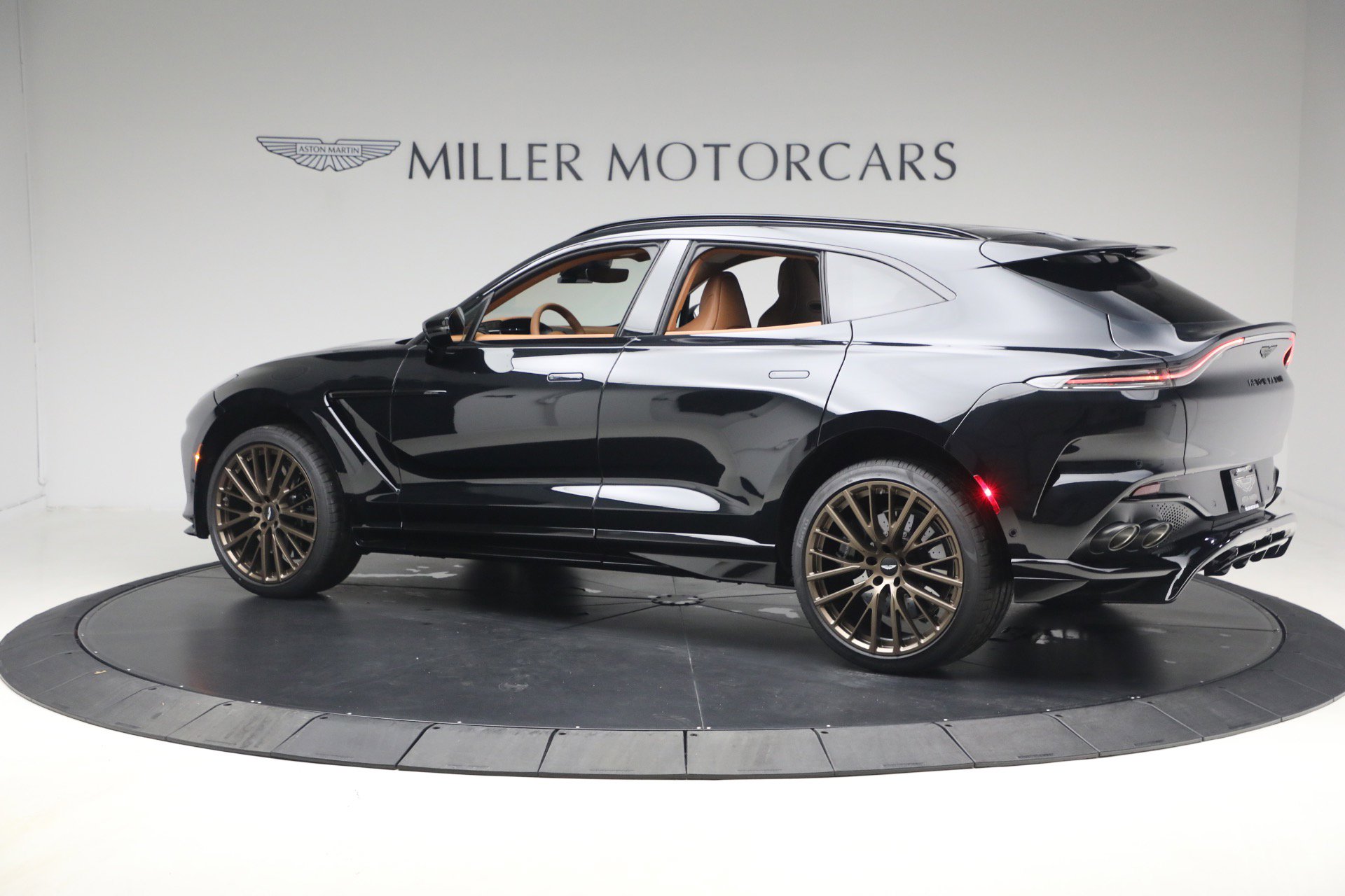 New 2026 Aston Martin DBX 707 AWD/4WD image 4