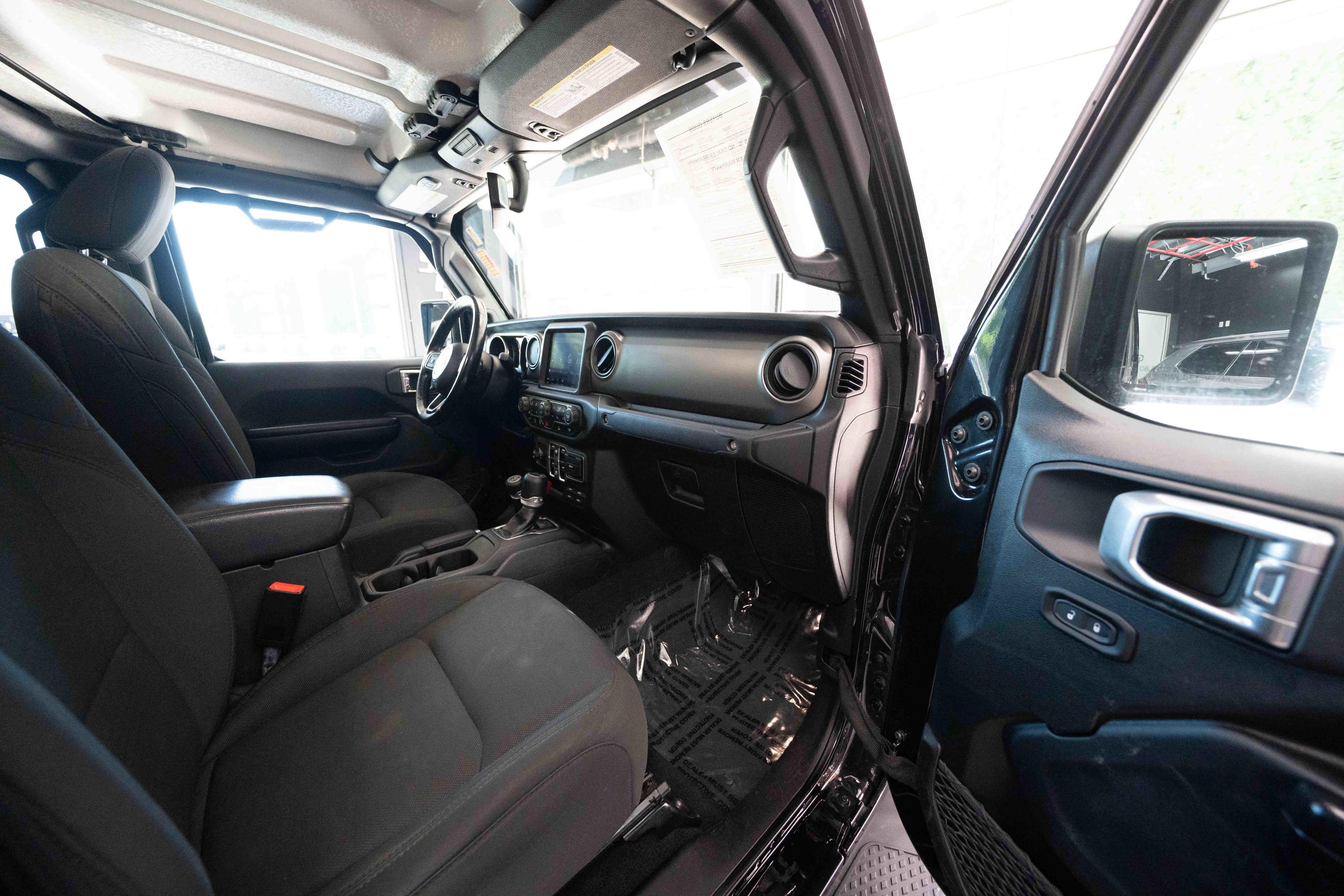 Used 2021 Jeep Gladiator Sport AWD/4WD image 25