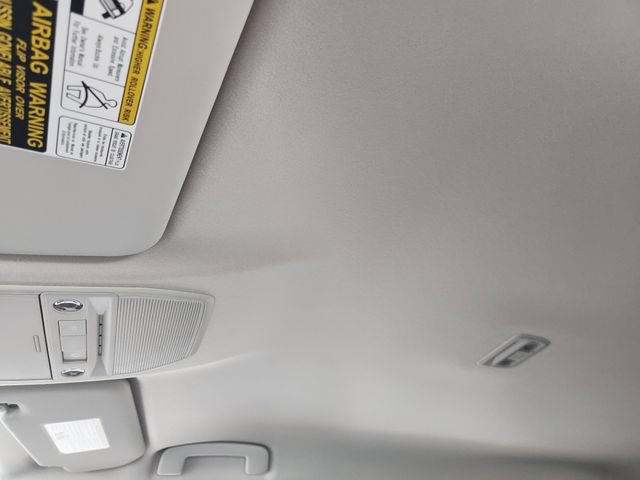 New 2025 Nissan Kicks SR FWD image 19