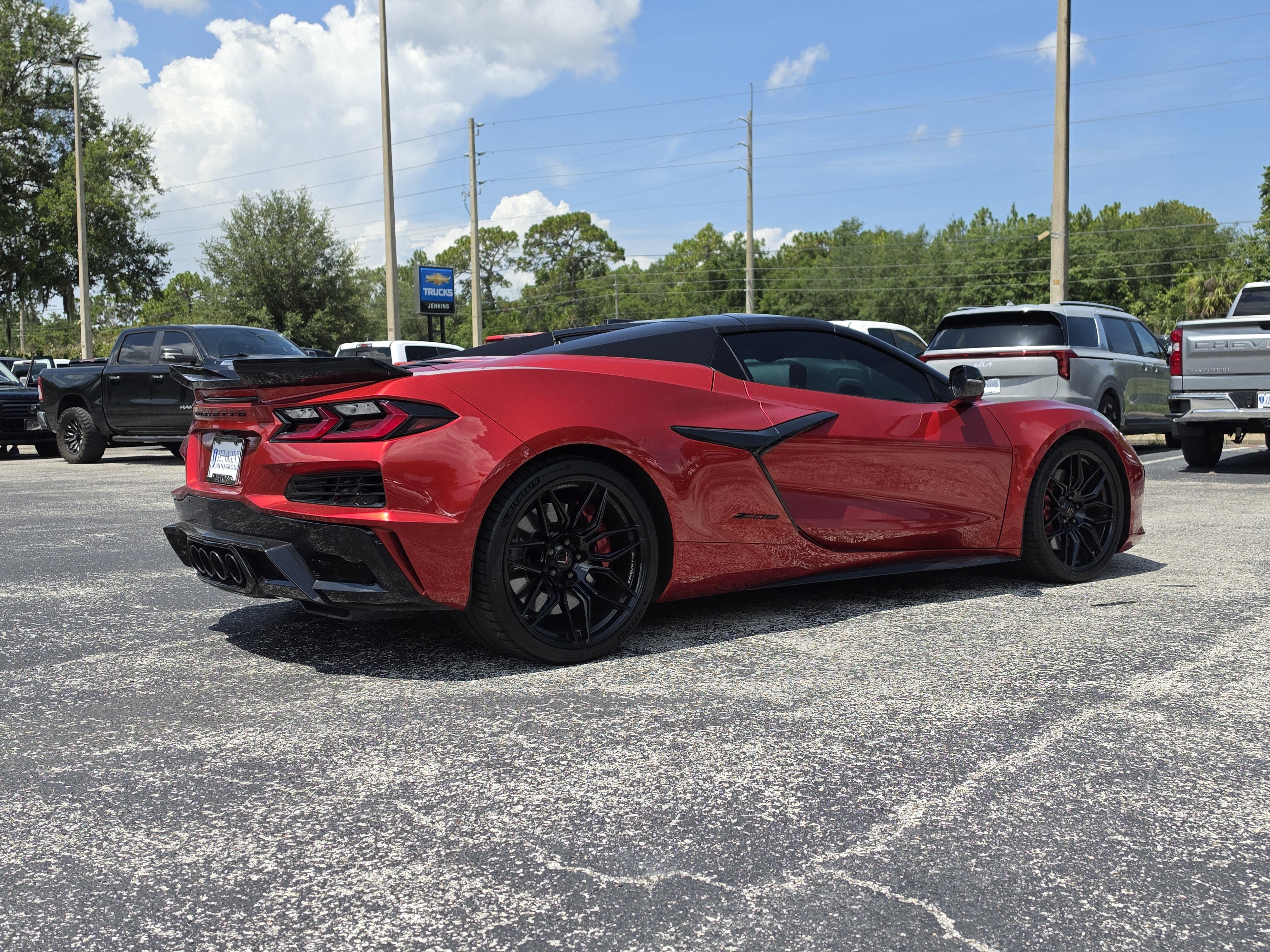 Used 2023 Chevrolet Corvette Z06 RWD image 4