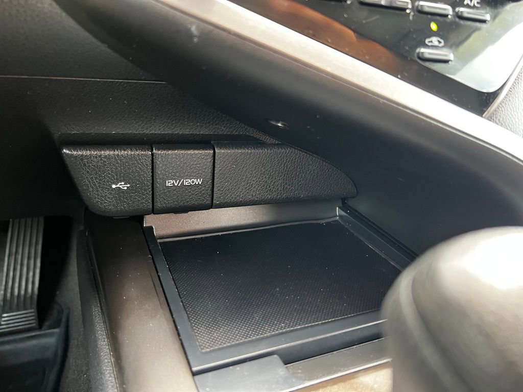 Used 2022 Toyota Camry LE FWD image 26