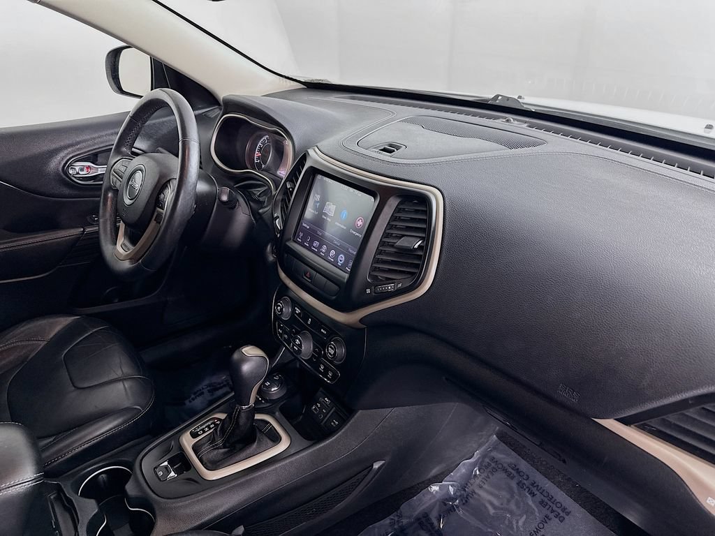 Used 2014 Jeep Cherokee Limited AWD/4WD image 35