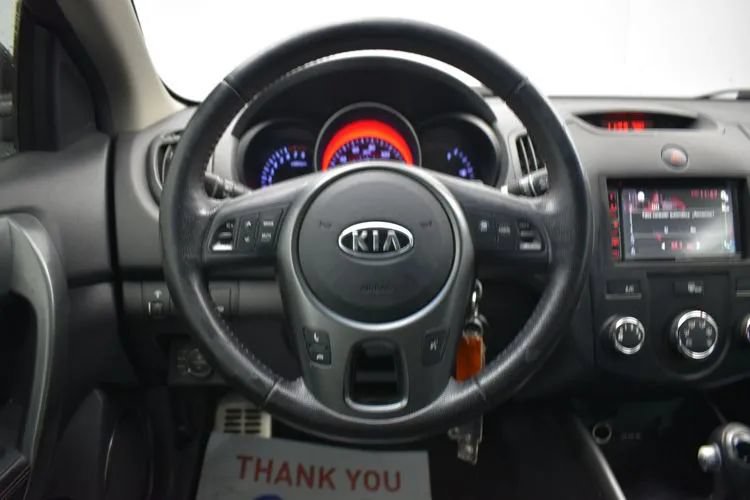 Used 2012 Kia Forte Koup SX w/ Leather Pkg FWD image 17