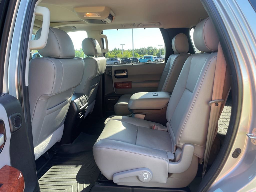 Used 2020 Toyota Sequoia Platinum AWD/4WD image 12