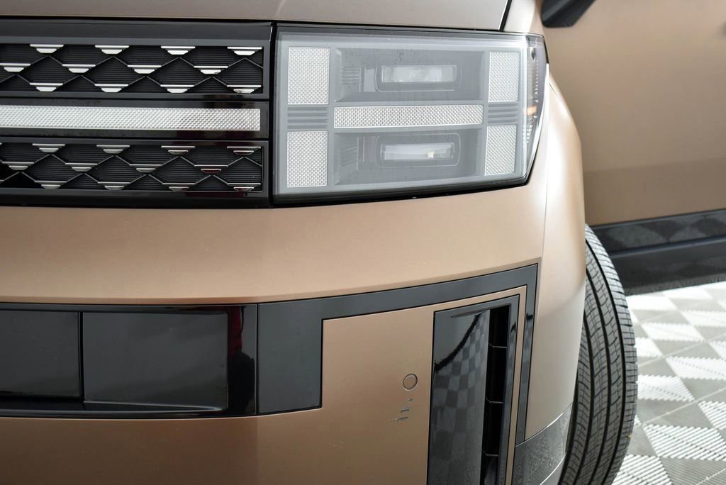 Used 2024 Hyundai Santa Fe Calligraphy image 2