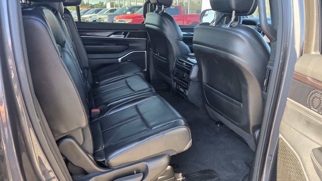 Used 2018 Jeep Wrangler Unlimited Sport AWD/4WD image 7