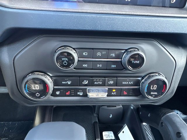 New 2026 Ford Bronco Raptor w/ Interior Carbon Fiber Pack AWD/4WD image 34