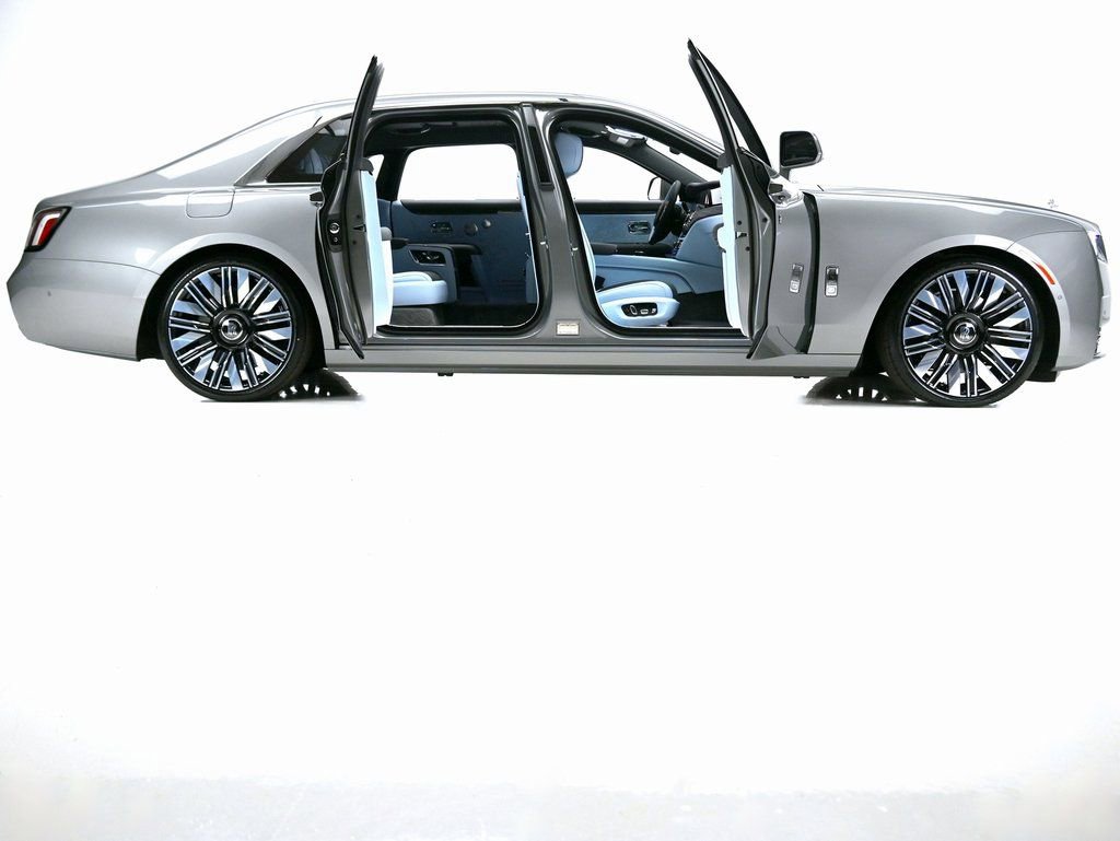 New 2026 Rolls-Royce Ghost Extended Wheelbase image 3