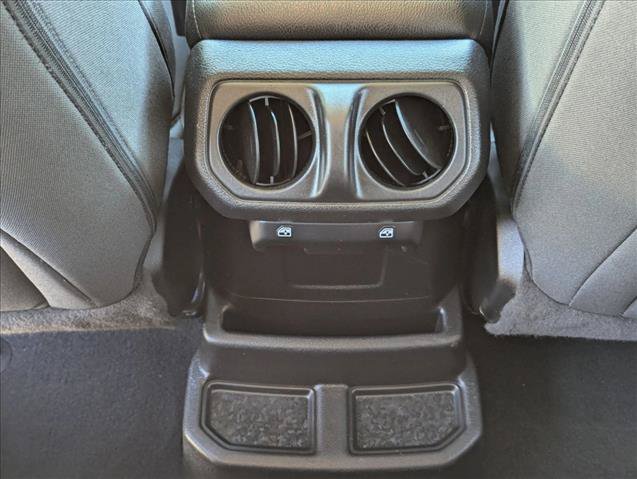 Used 2023 Jeep Wrangler Unlimited AWD/4WD image 16