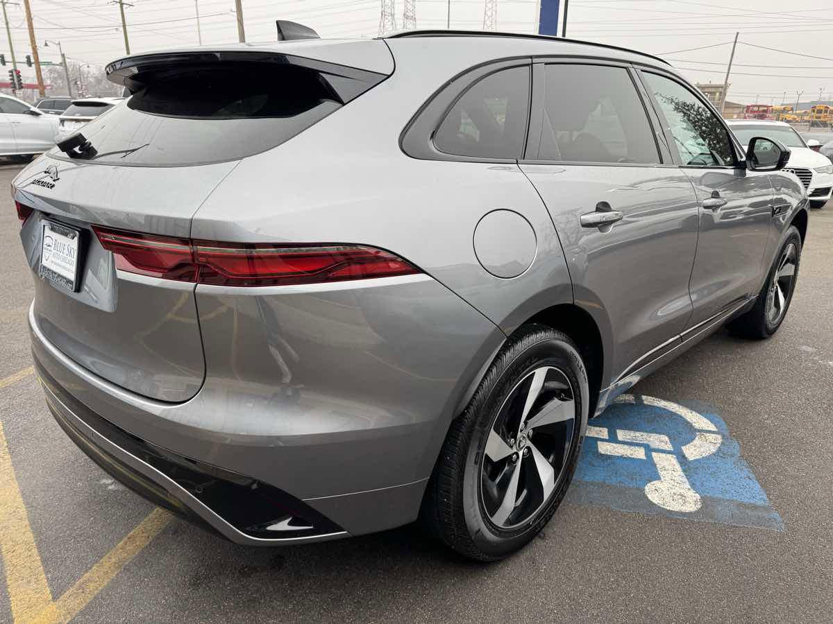 Used 2024 Jaguar F-PACE R-Dynamic S image 5