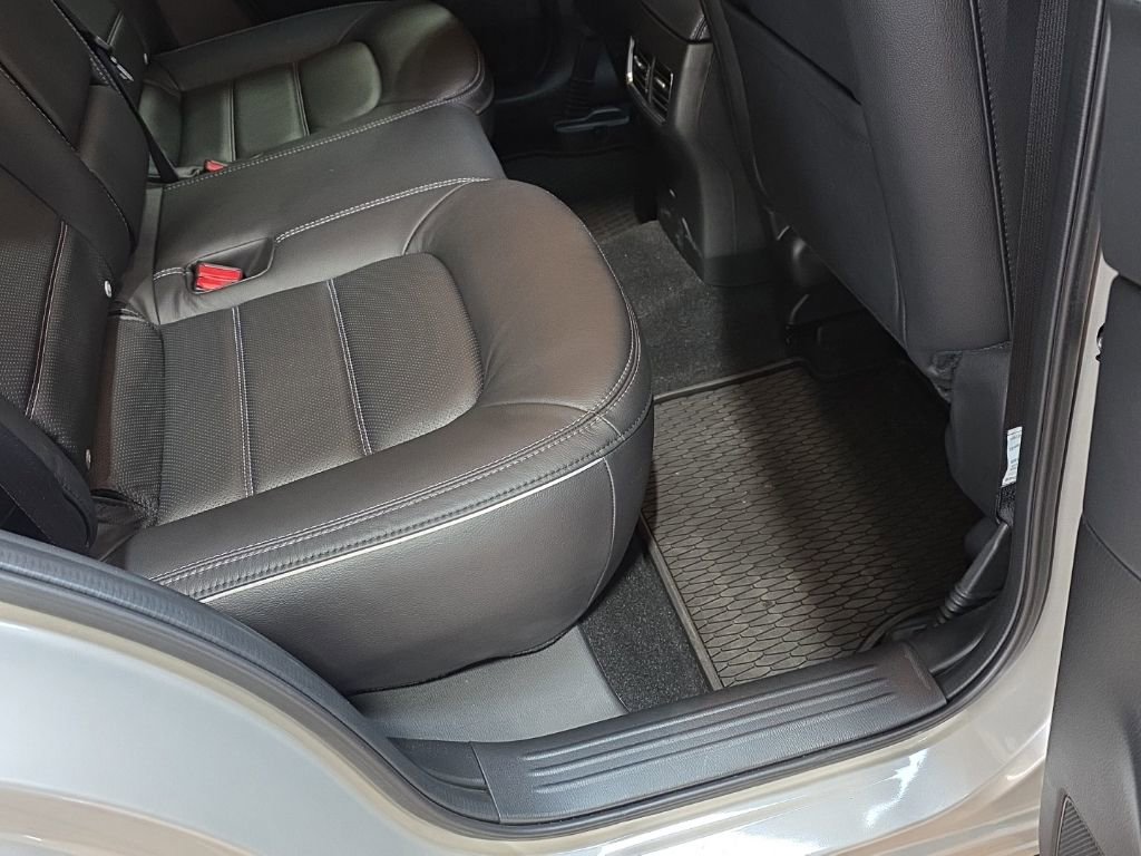 Used 2025 MAZDA CX-5 AWD 2.5 S w/ Premium Plus Pkg image 12