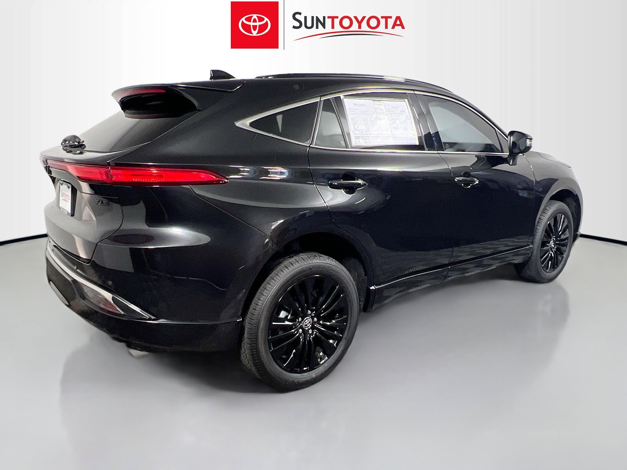 Used 2023 Toyota Venza Nightshade AWD/4WD image 4