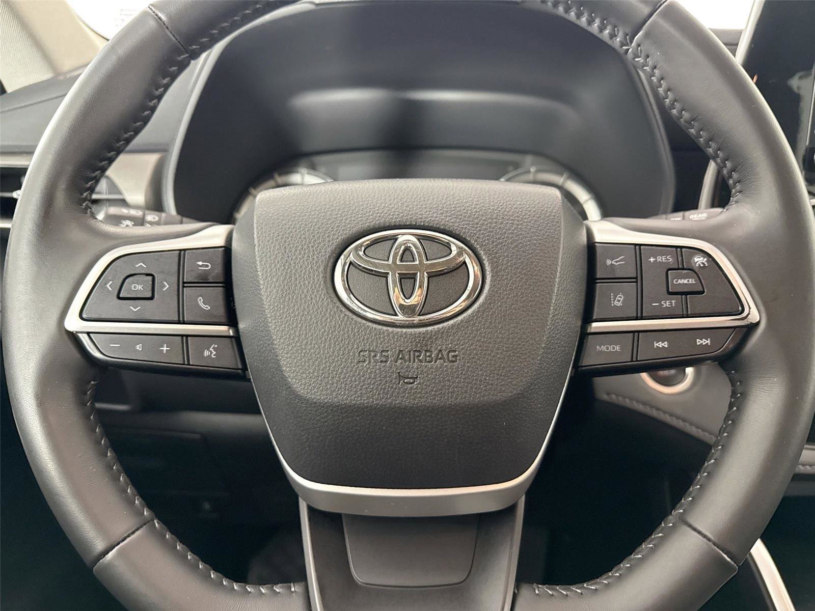 Certified 2025 Toyota Highlander LE image 16