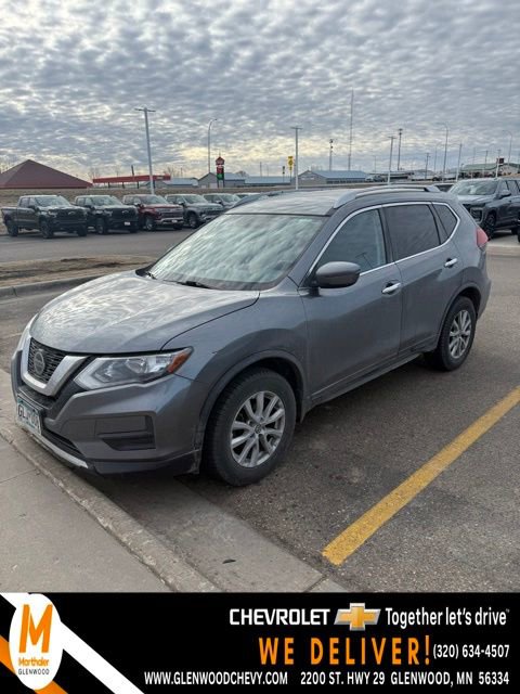 Used 2018 Nissan Rogue SV image 1