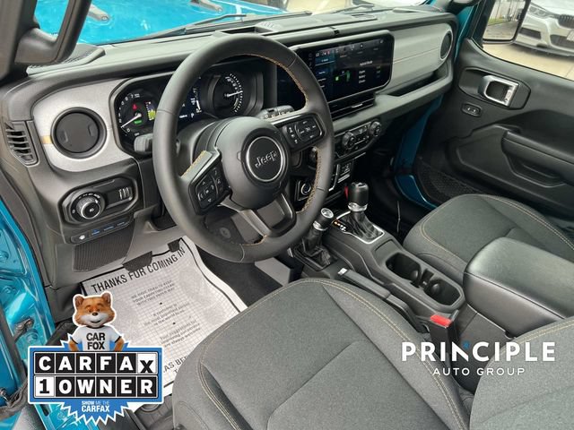 Used 2024 Jeep Wrangler Unlimited w/ Convenience Group AWD/4WD image 16