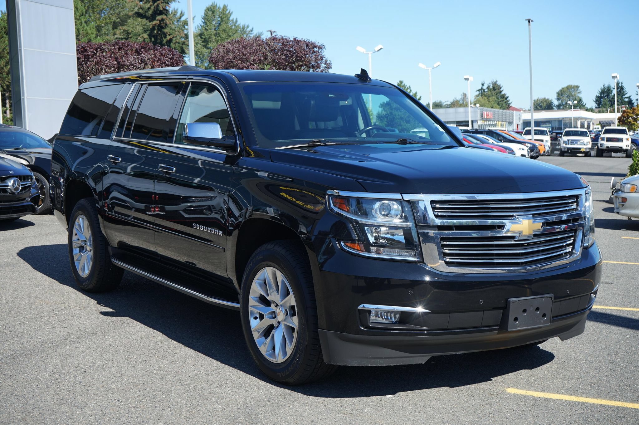 Used 2017 Chevrolet Suburban Premier AWD/4WD image 7