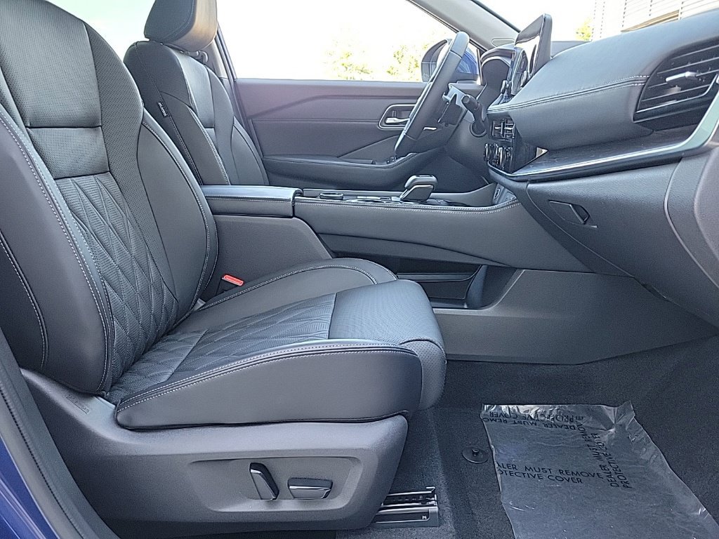 Used 2023 Nissan Rogue Platinum AWD/4WD image 15