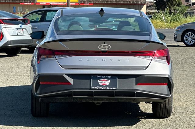 New 2026 Hyundai Elantra Sport image 7