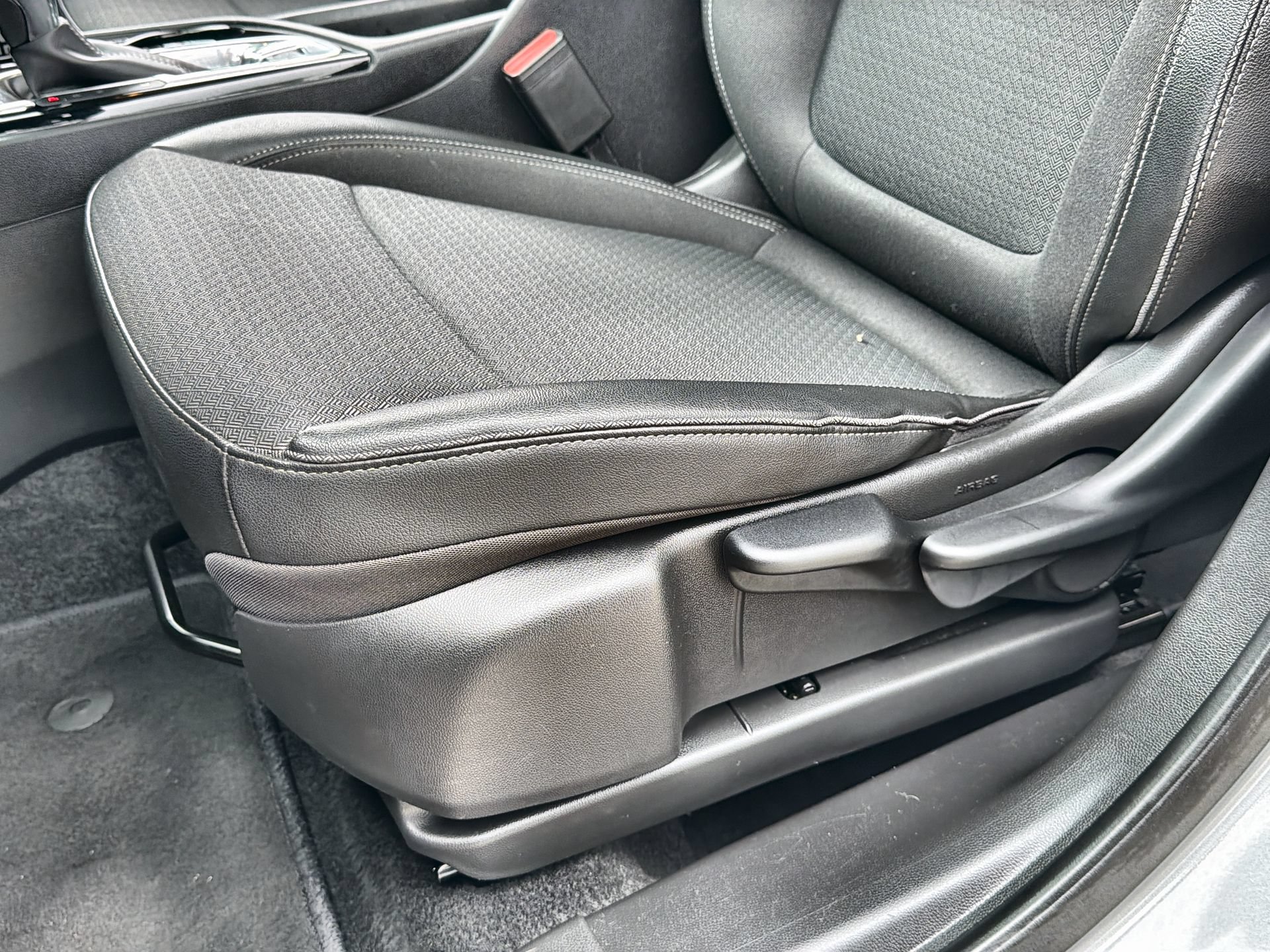 Used 2025 Buick Encore GX Preferred FWD image 12
