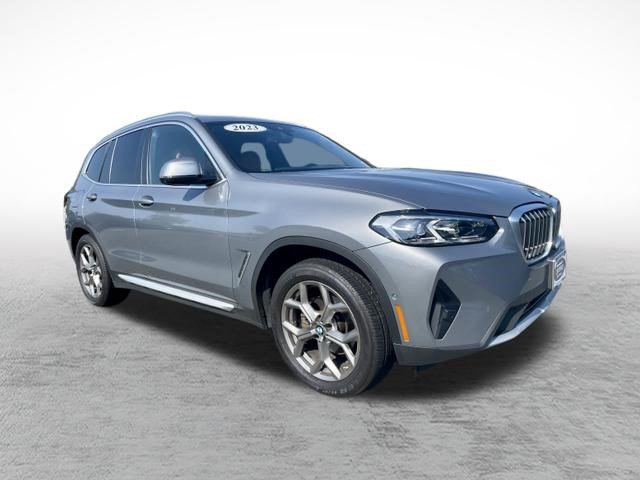 Used 2023 BMW X3 xDrive30i w/ Premium Package AWD/4WD image 3